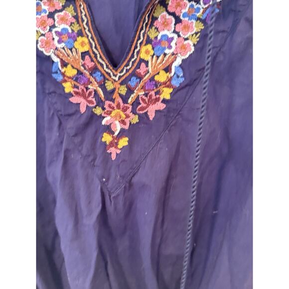 Hanna & Gracie Anthropologie Womens top with embroidered SIZE Small - Picture 5 of 8